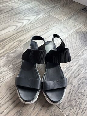 United Nude Rico Women’s Black Slingback Platform Sandals